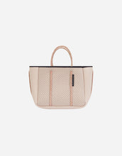 Load image into Gallery viewer, Petite escape tote bag in blush