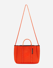 Load image into Gallery viewer, Petite escape tote bag in ochre