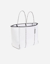 Load image into Gallery viewer, Flying solo tote in white with blended rope
