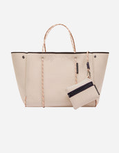 Load image into Gallery viewer, Escape™ tote in blush
