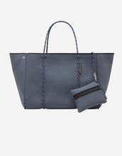 Load image into Gallery viewer, Escape™ tote in pewter
