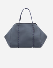 Load image into Gallery viewer, Escape™ tote in pewter
