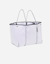 Load image into Gallery viewer, Escape™ tote in white with blended rope
