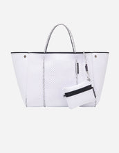 Load image into Gallery viewer, Escape™ tote in white with blended rope
