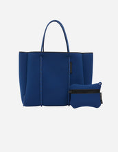 Load image into Gallery viewer, Flying solo tote in navy with blended rope
